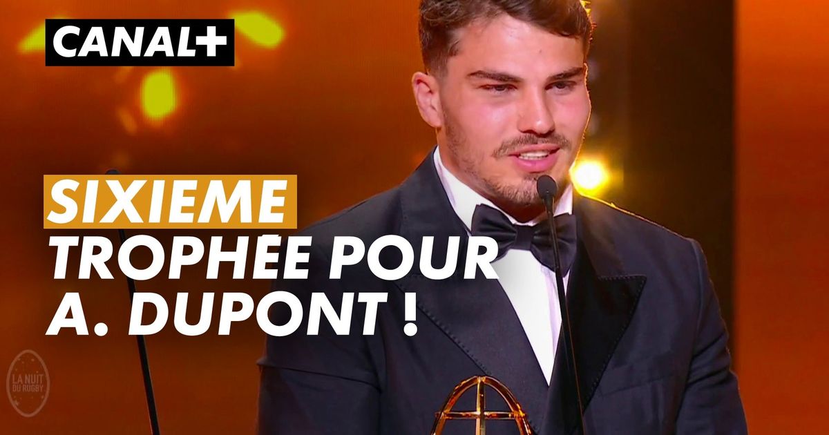 Antoine Dupont Remporte Le Troph E De Meilleur Joueur De Top