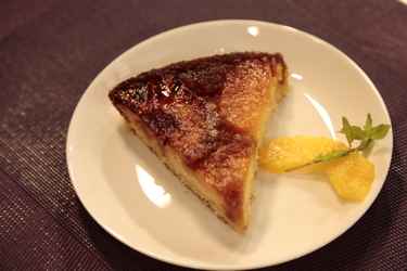 GÂTEAU À L’ANANAS PIQUANT FAÇON JEAN BATISTE