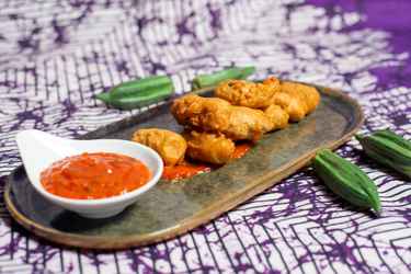 RDA_S2_Ep33_Chef MickElysée_Tempura de Gombo_1.jpg