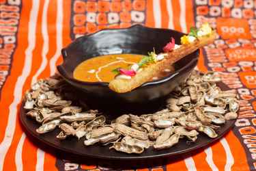 RDA_S2_Ep45_Chef MickElysée_Soupe d'arachide a la citronnelle et gingembre_1.jpg