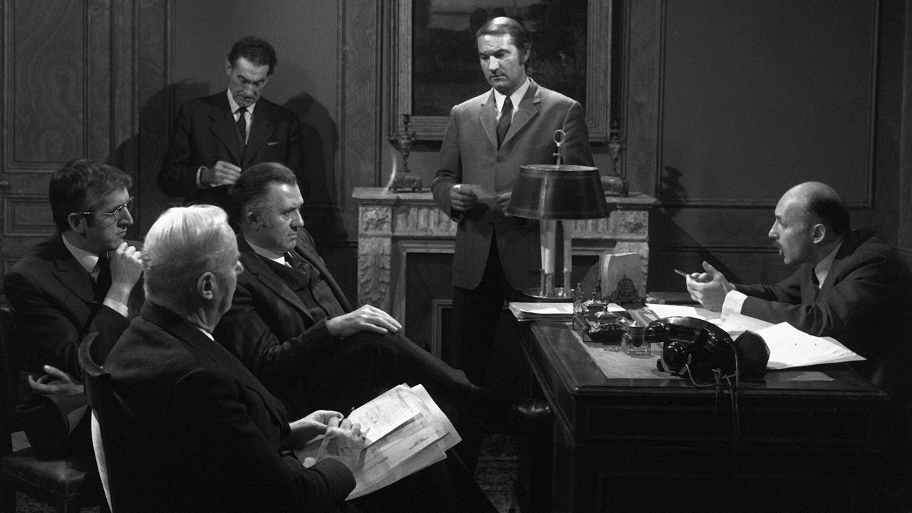 Distribution De Les Enquêtes Du Commissaire Maigret