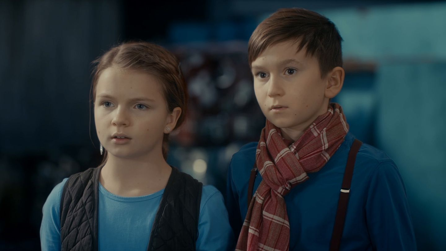 Les enquêtes de Jerry et Maya : La voleuse de tableaux