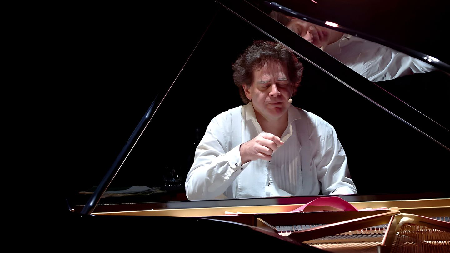 Le pianiste aux 50 doigts