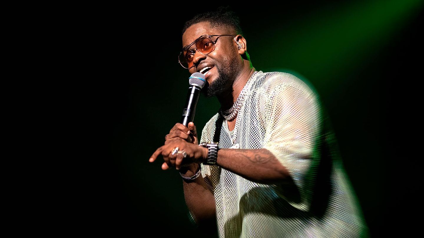 Bebi Philip live - Esthétique et Folie