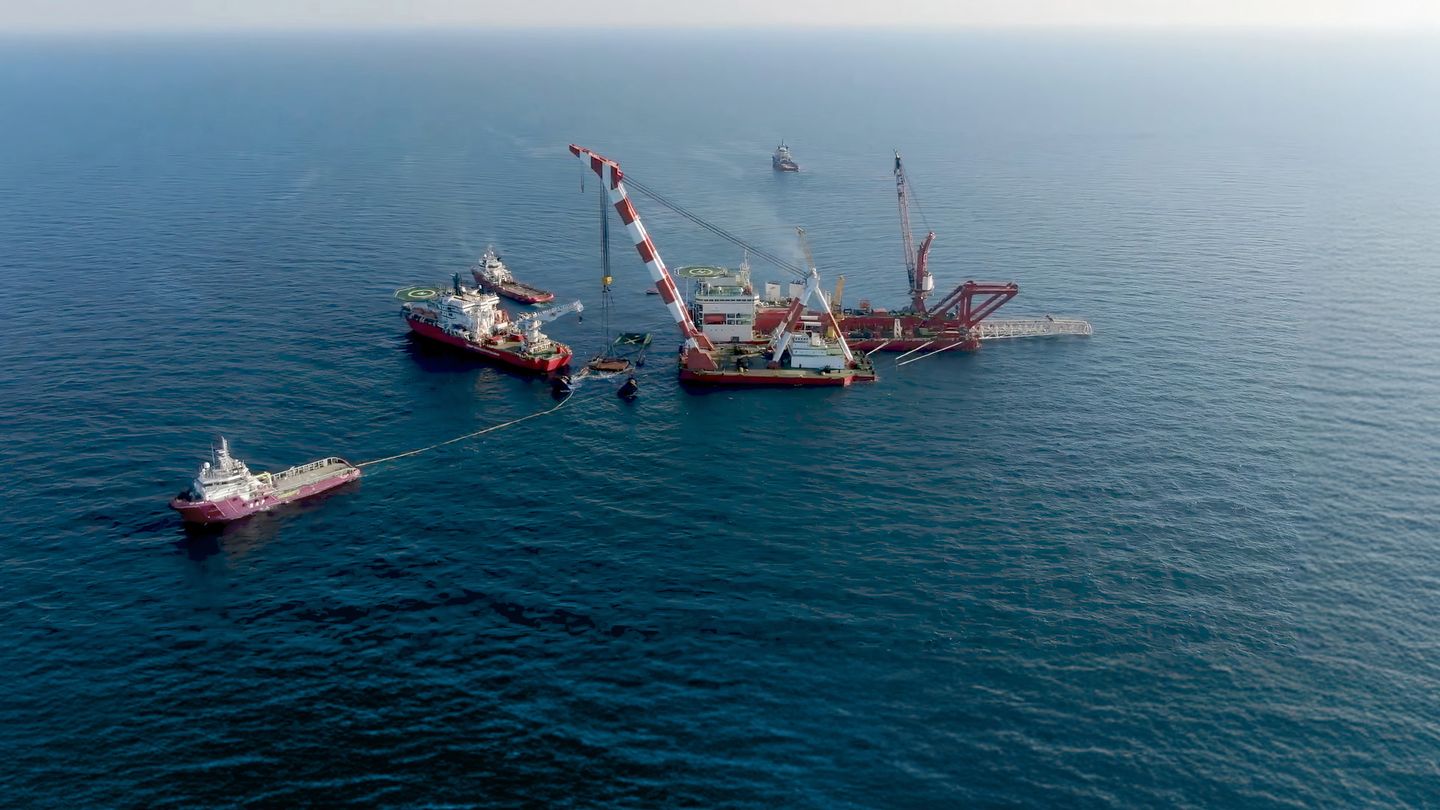 Main basse sur la mer Noire