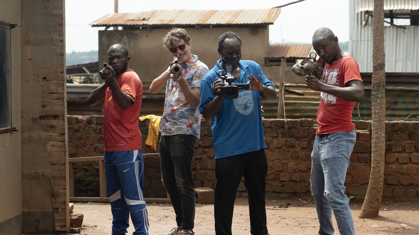 Everywood - Wakaliwood : Les nouveaux héros du cinéma ougandais
