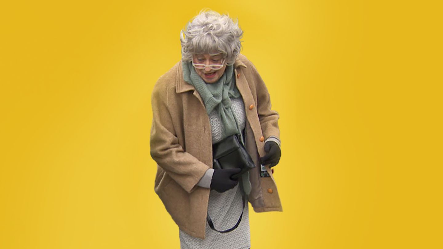 Jean Yves Lafesse : Madame Ledoux