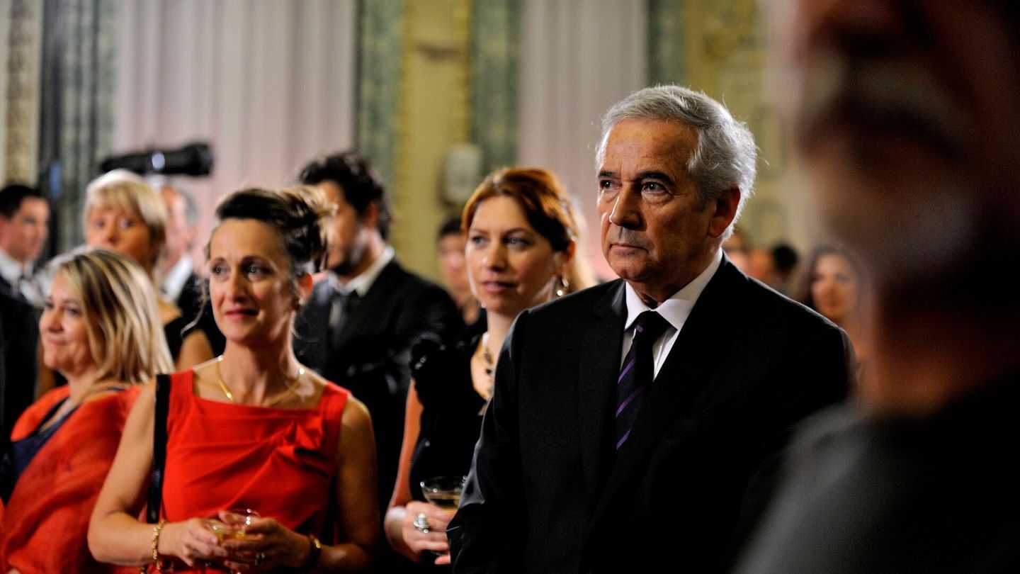 Deux petites filles en bleu