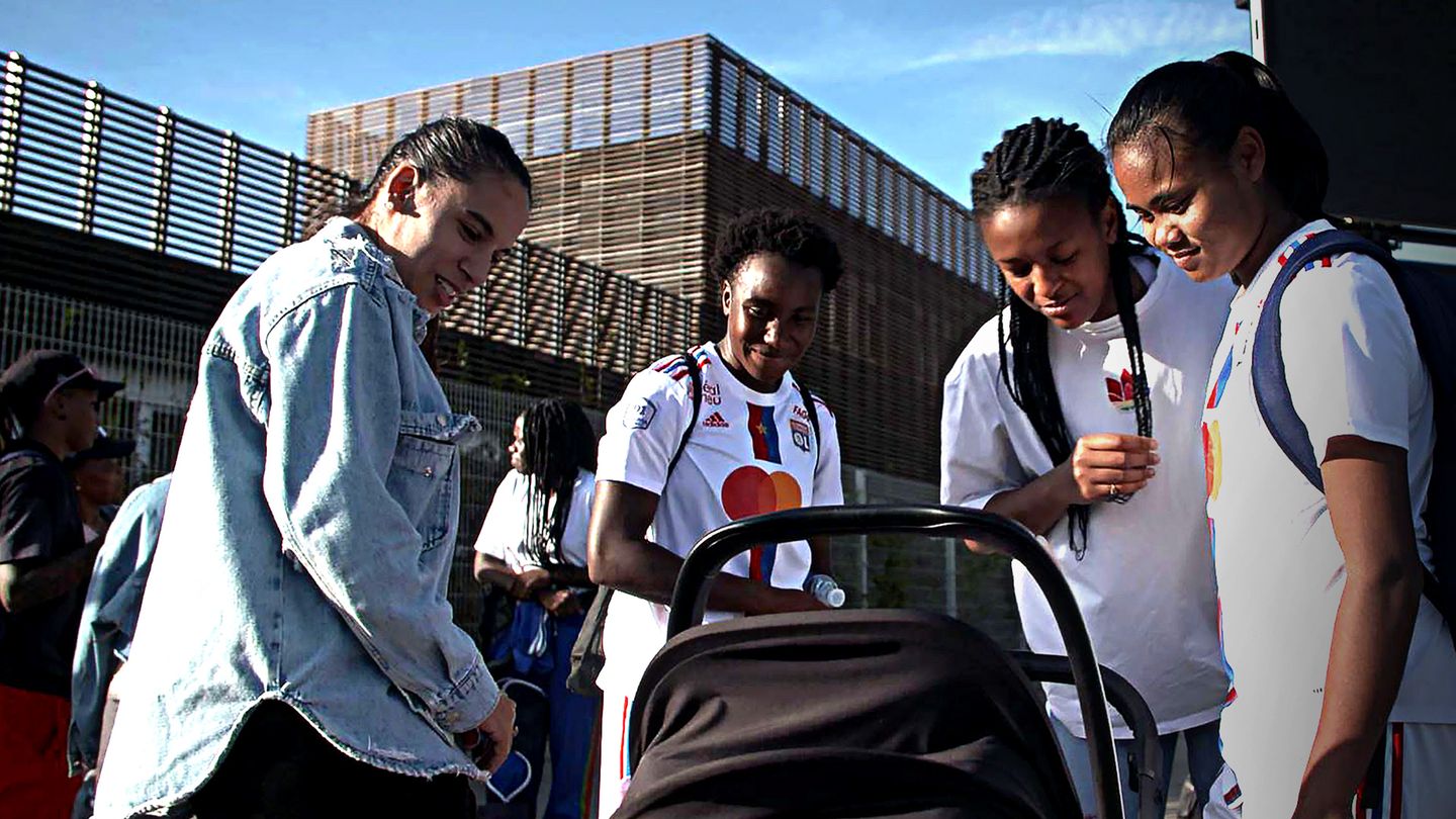 Baby foot, neuf mois dans la vie d'Amel Majri