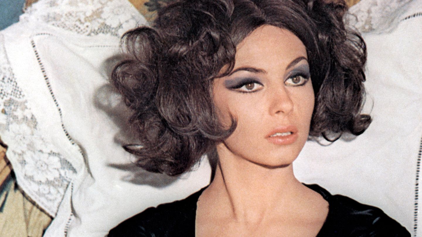 Une veuve en or - Trailer