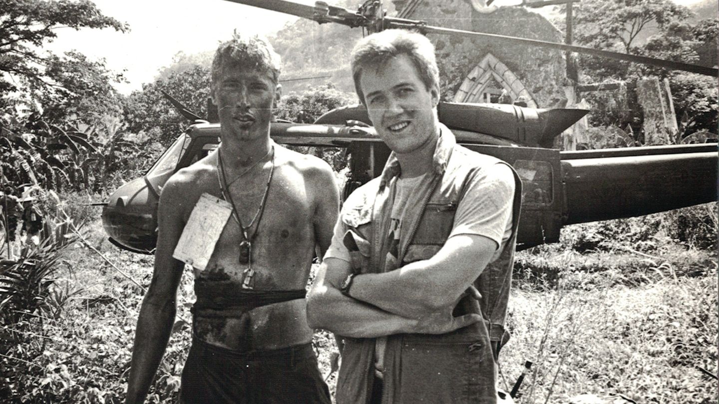 Brothers in arms : The making of Platoon - Trailer