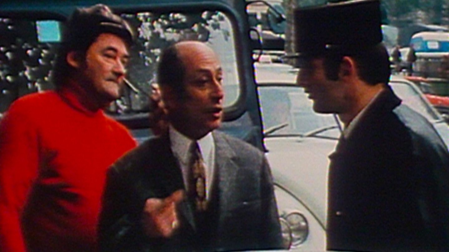 Place de la République - Trailer