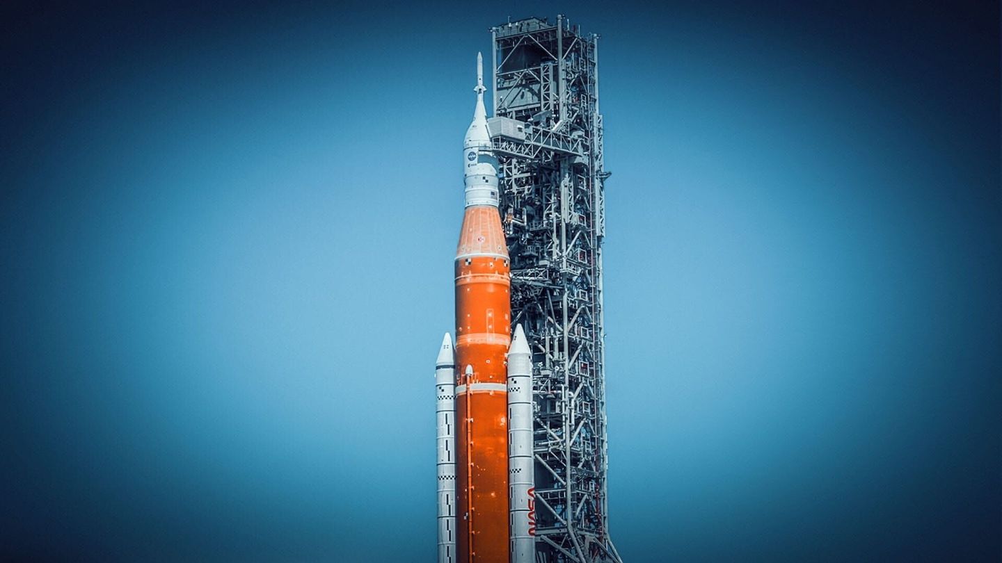 SLS : Le dernier géant