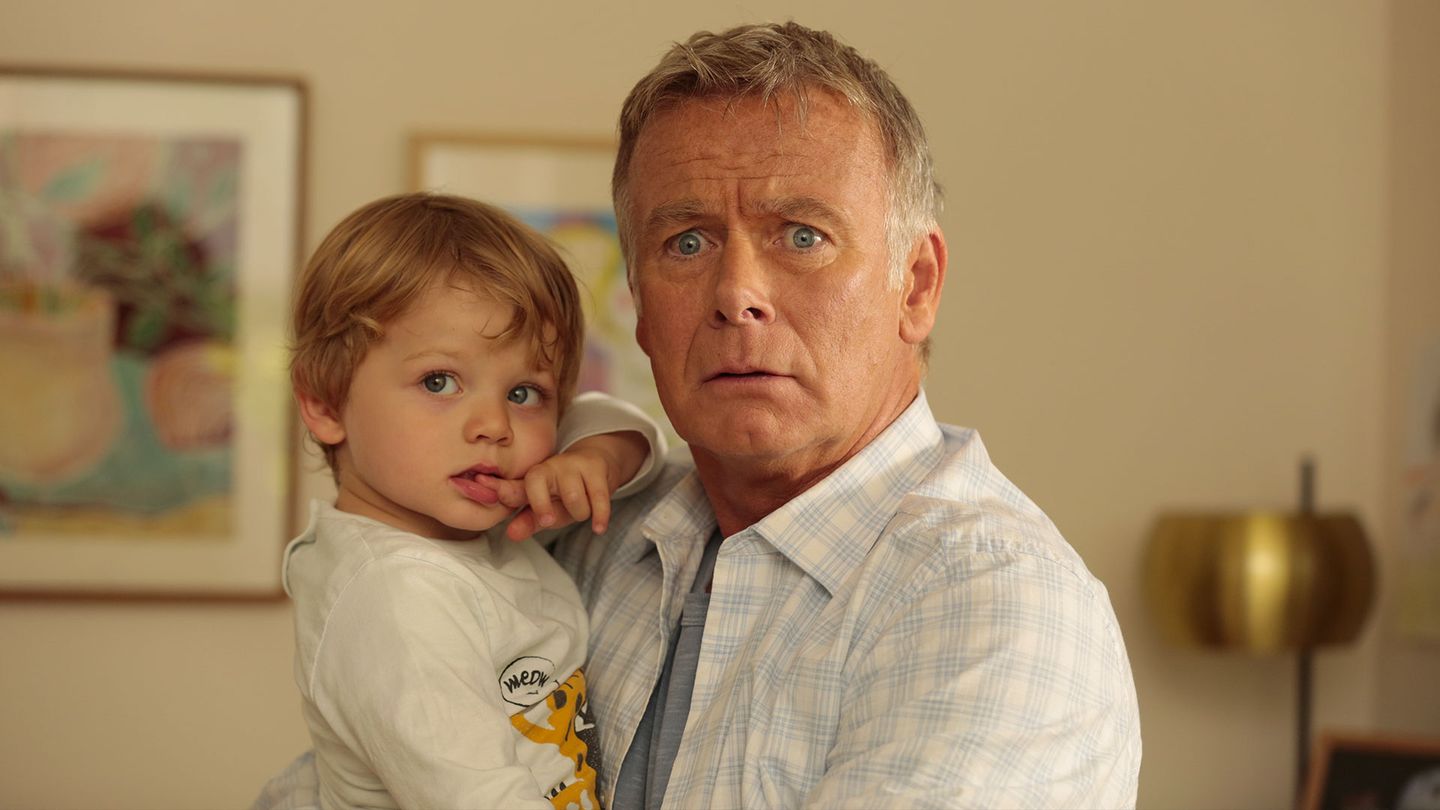 10 jours sans maman - Trailer