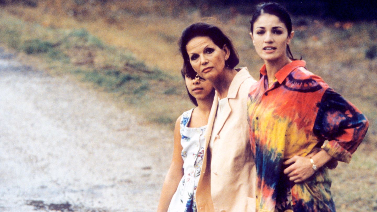 Sous les pieds des femmes - Trailer