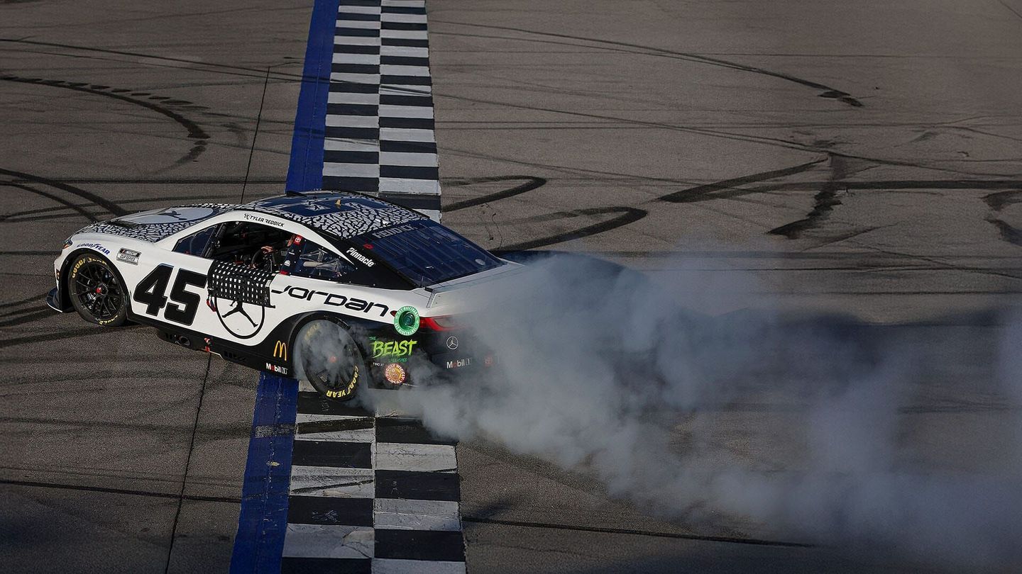 La course. FireKeepers Casino 400
