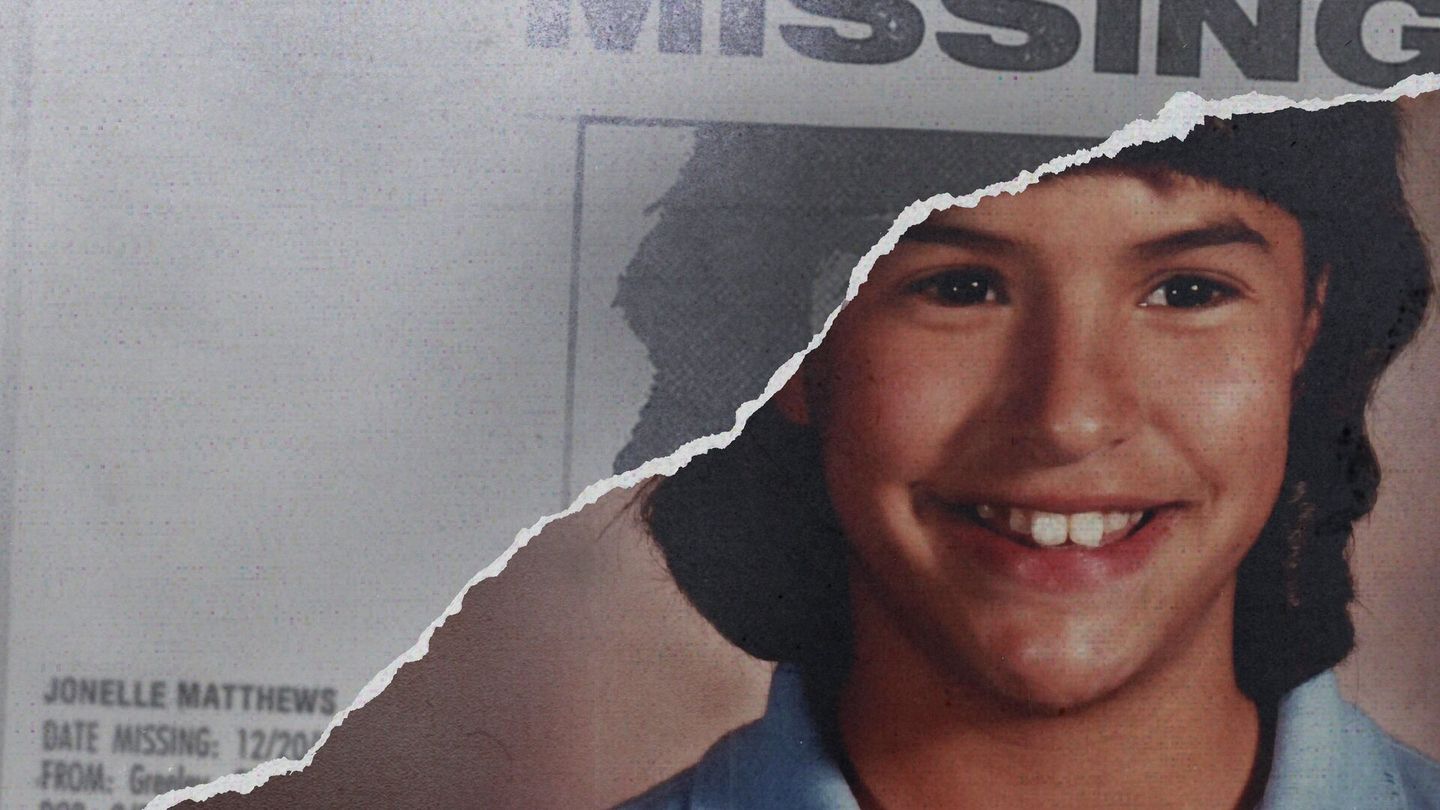 La fille sur la brique de lait