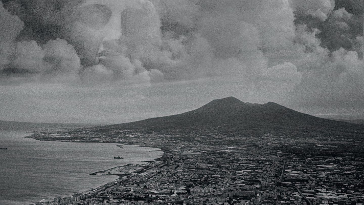 Pompei, sotto le nuvole