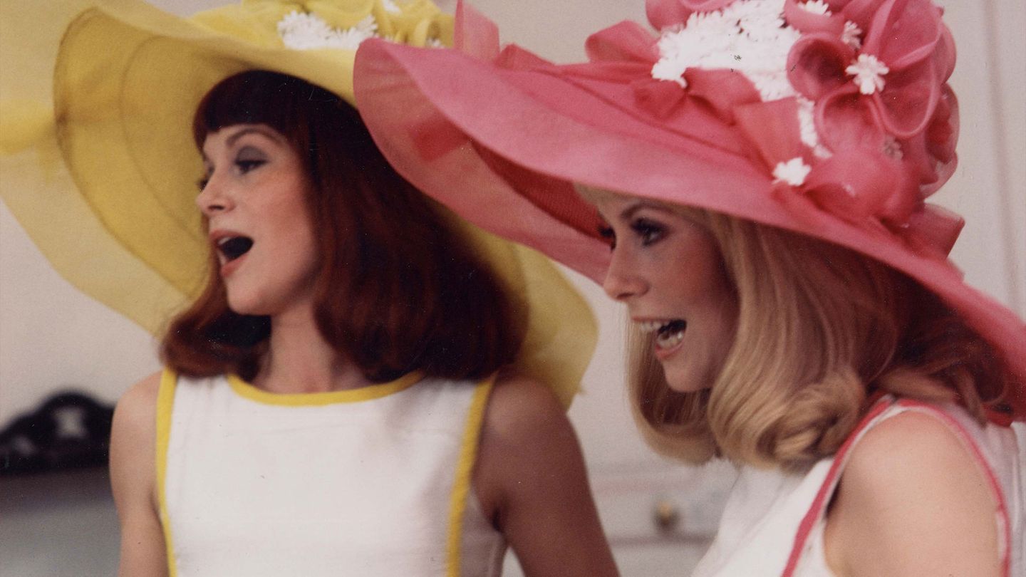Les demoiselles ont eu 25 ans - Trailer
