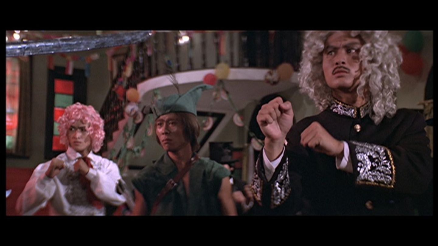 Lady kung-fu