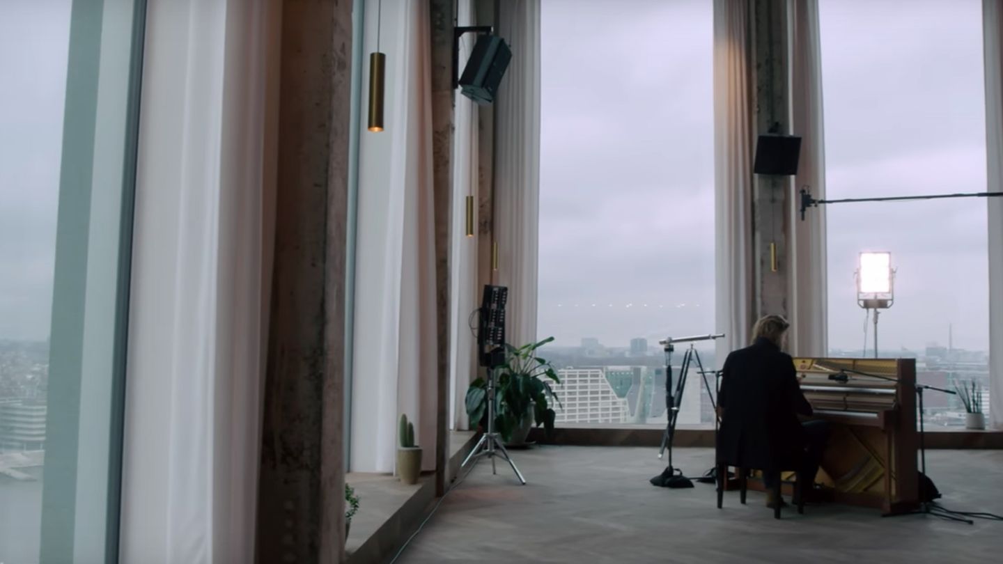 Joep Beving - Hanging D