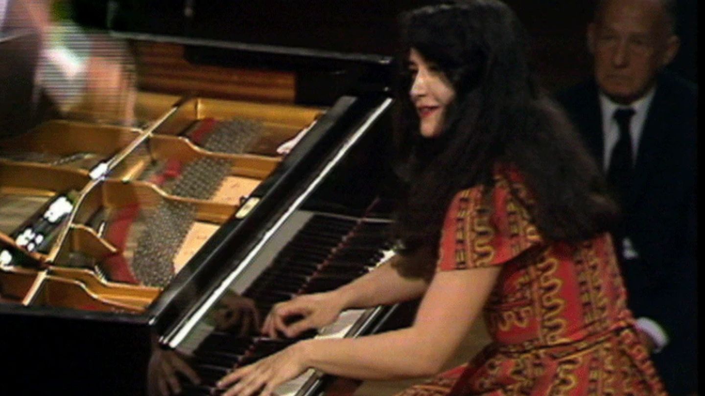 Tchaïkovski - Concerto pour piano n°1 joué par Martha Argerich