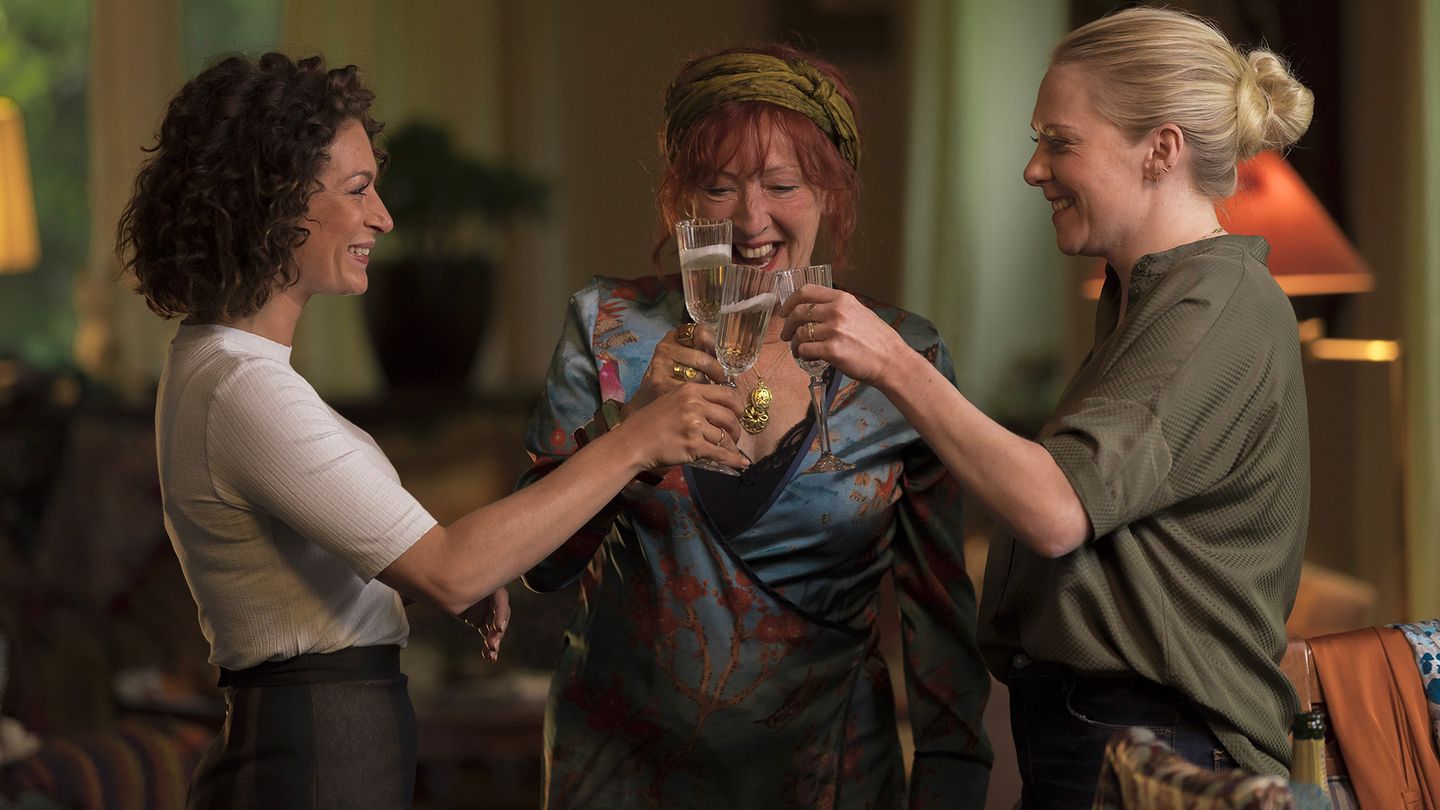 Happy Housewives