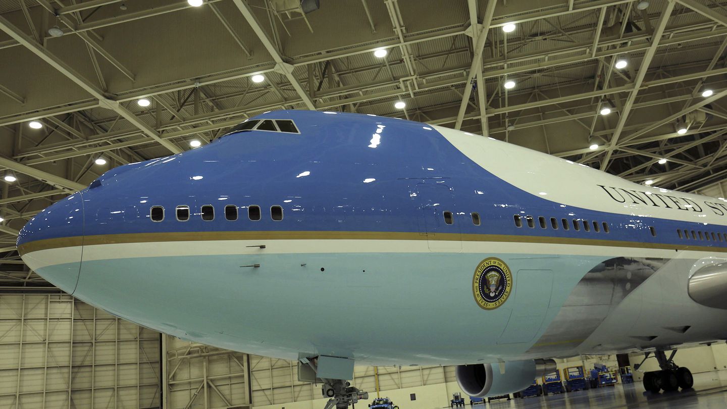 Les secrets d Air Force One en streaming direct et replay sur