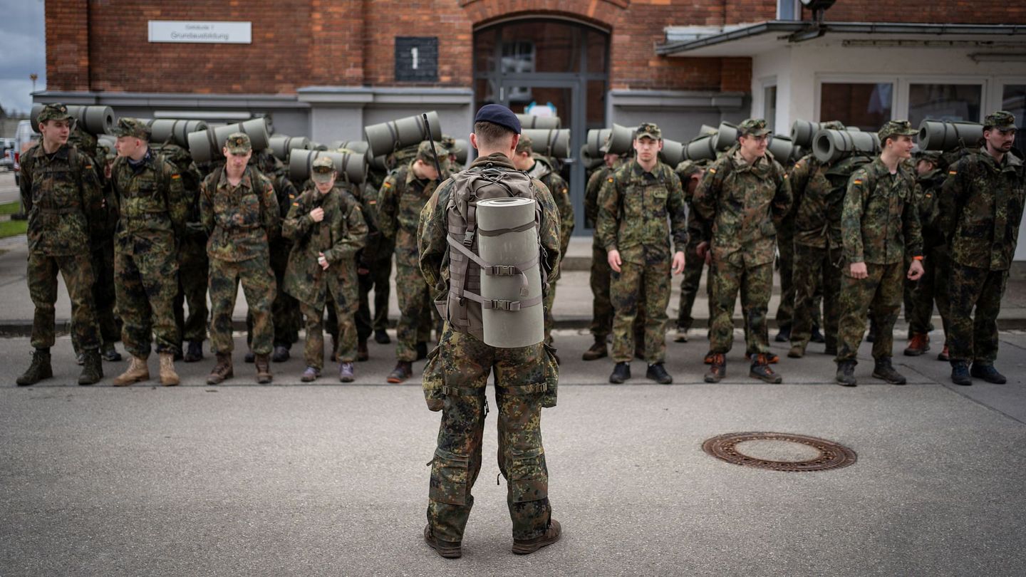 Europe : des jeunes pour étoffer les armées