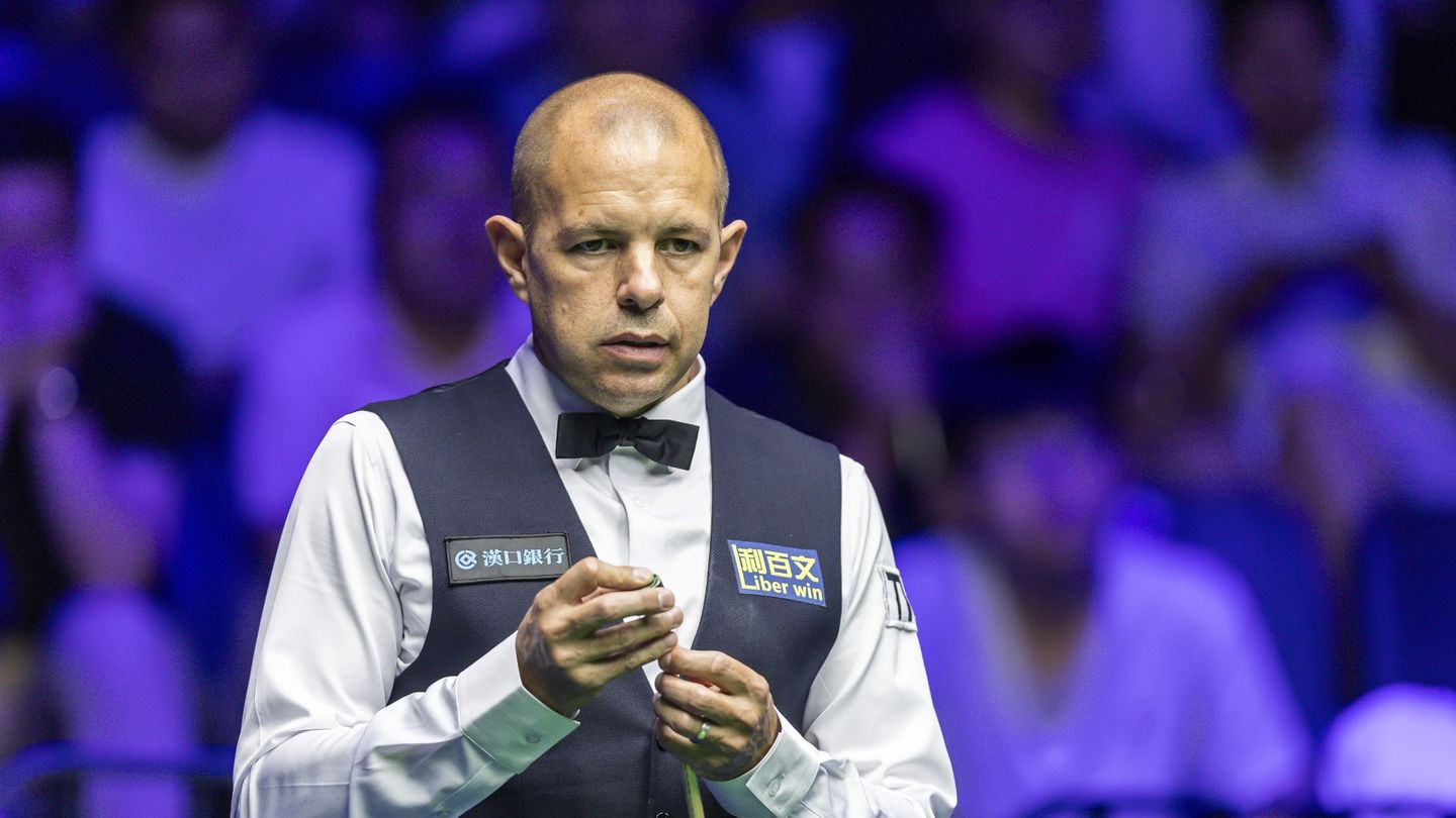 Barry Hawkins - Stan Moody