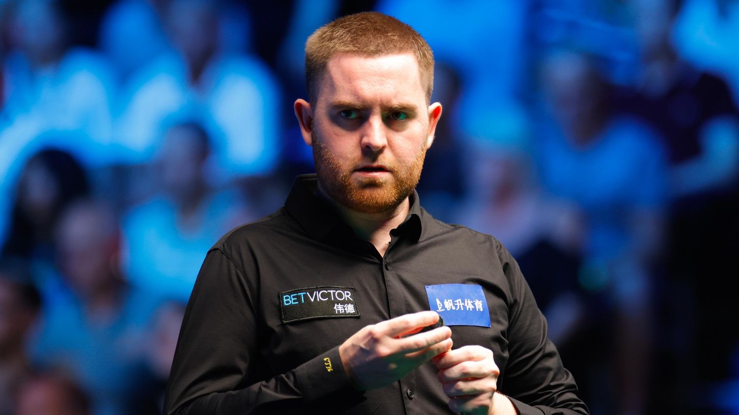 Jimmy Robertson - Jak Jones