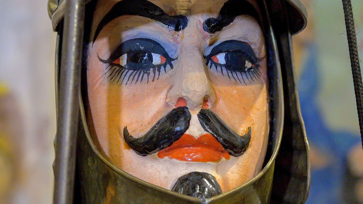 A Catane, la vie derrière les marionnettes