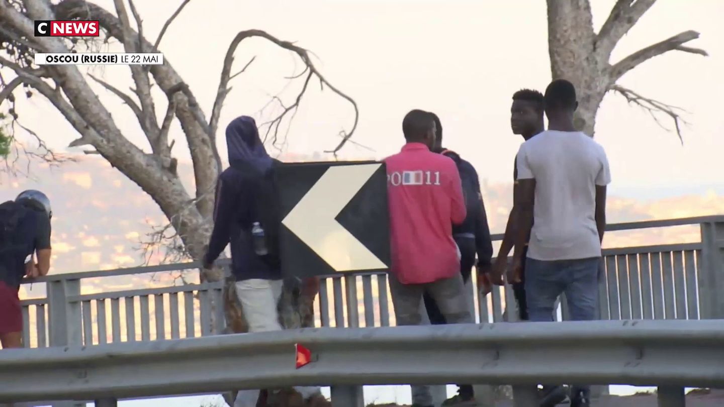 Immigration : les «hubs de retour», un sujet tabou en France