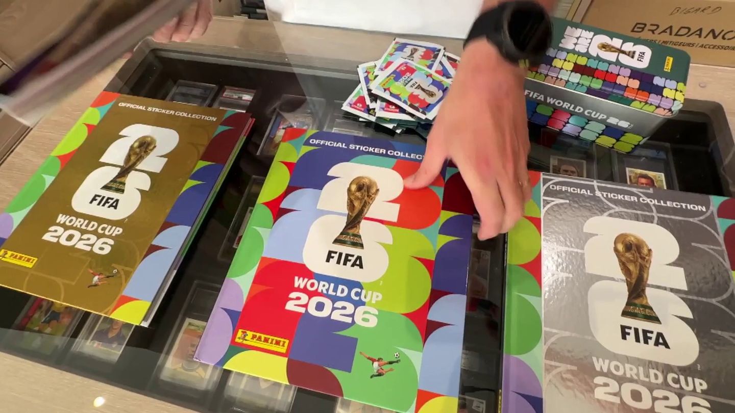 Les cartes Panini séduisent aussi les adultes