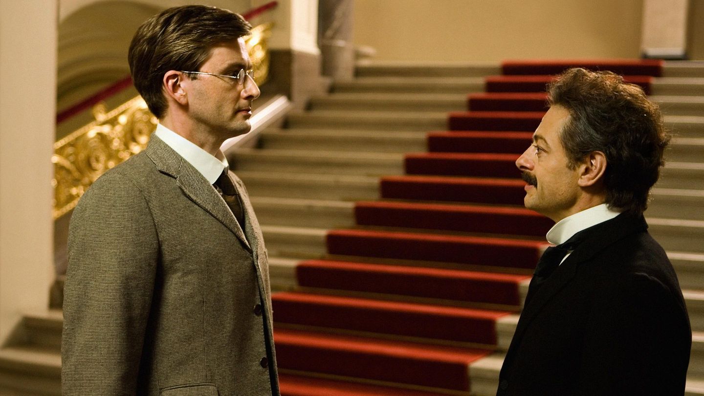 Einstein & Eddington