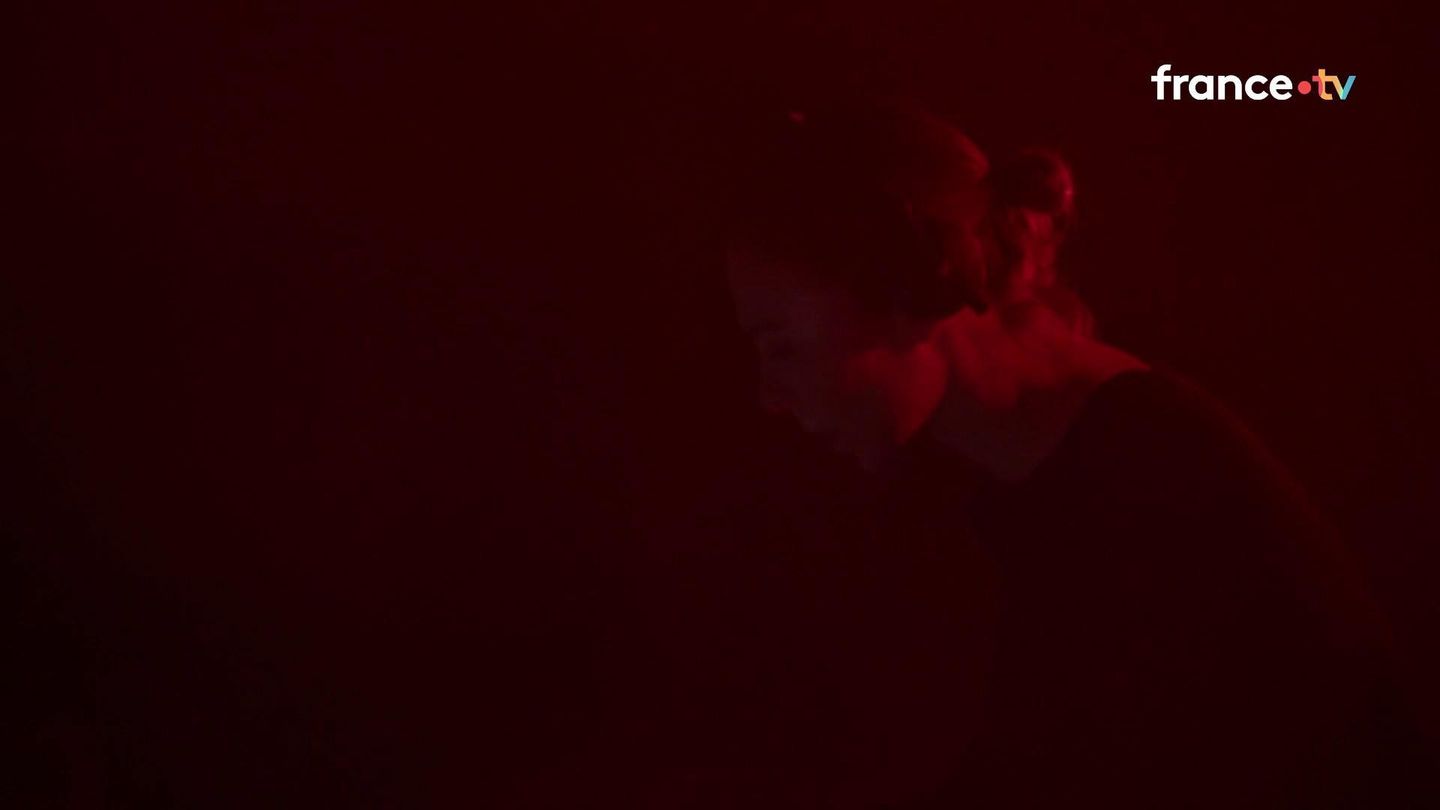 Nina Kraviz en concert aux Vieilles Charrues 2025