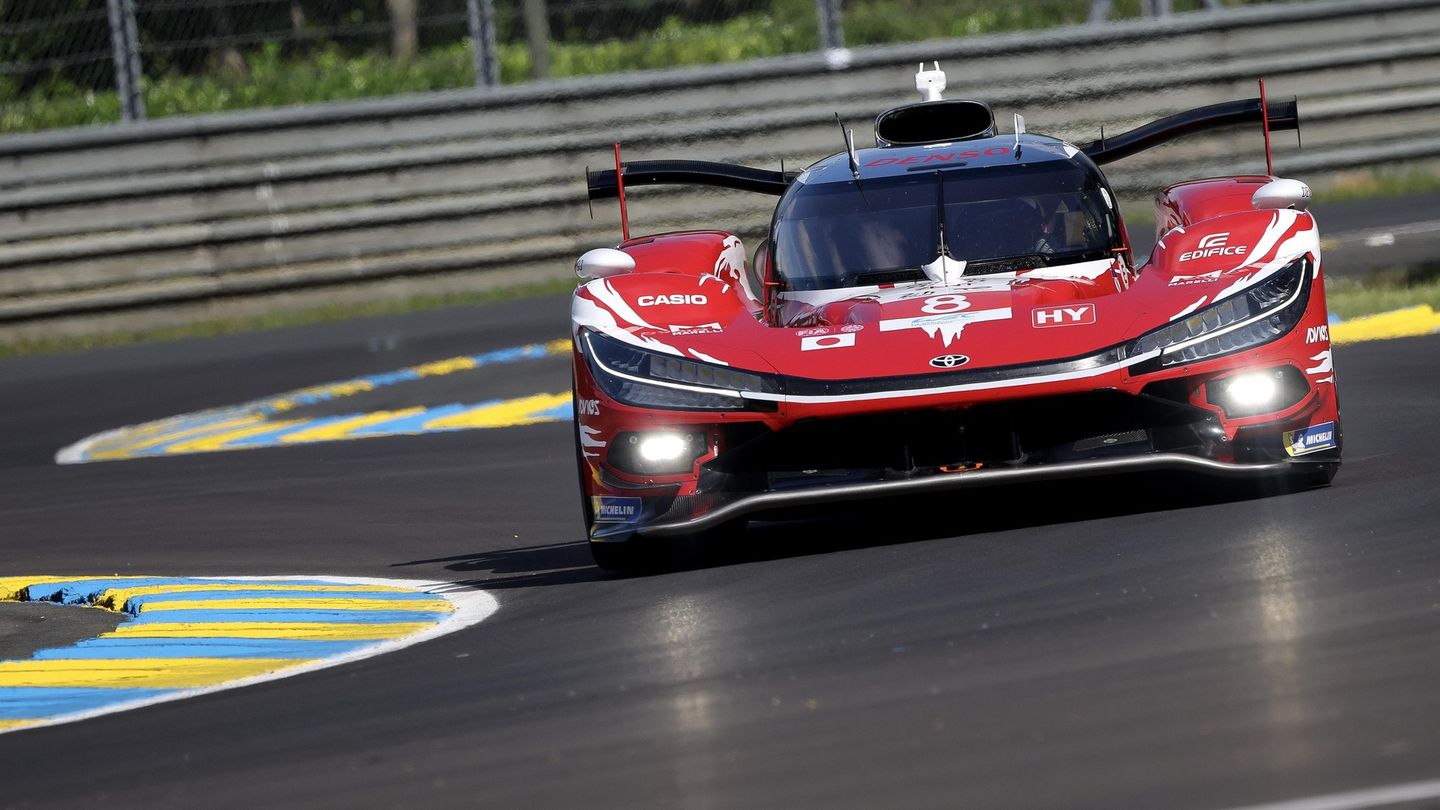Endurance Uncovered : Racing for Excellence