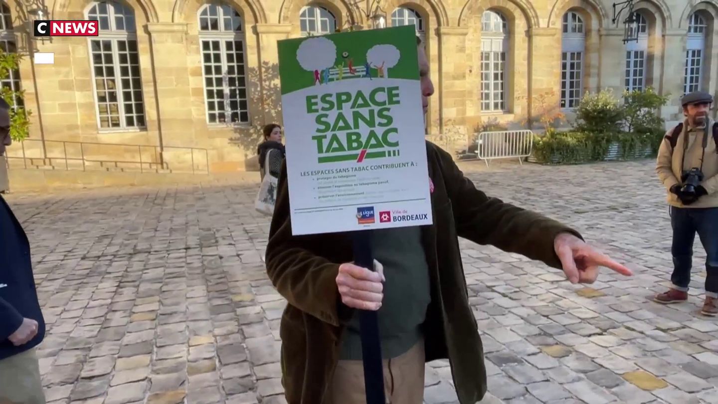 Bordeaux : la mairie a décidé de rendre une partie de l'espace public «non-fumeur»