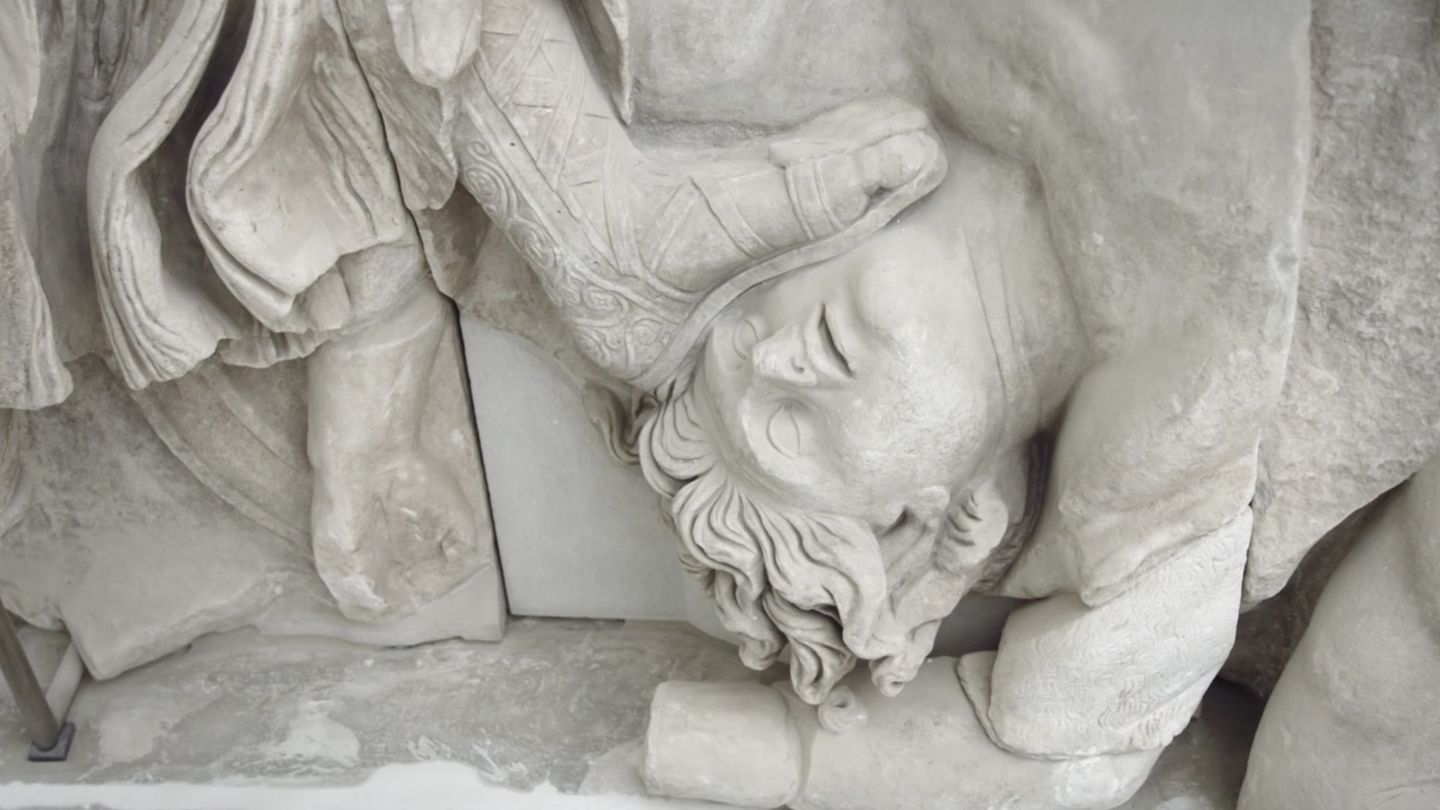 Ołtarz pergamoński. Zrabowany zabytek