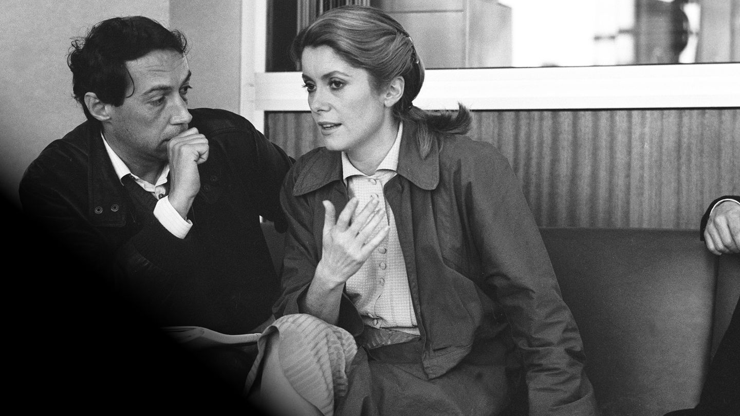 Catherine Deneuve. W centrum kadru