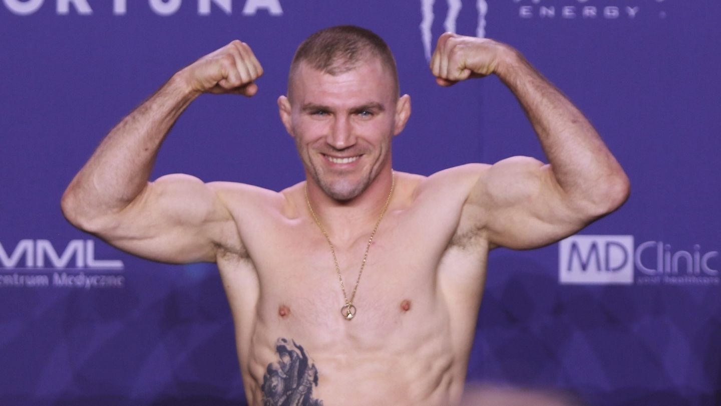 KSW Background: Daniel Rutkowski / Adam Soldaev