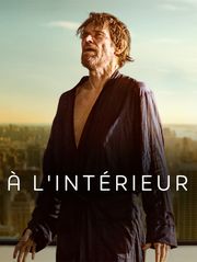 A l'intérieur