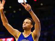 Dans les Finals de la Conférence Ouest, nous avons vécu un retournement de situation historique qui correspond parfaitement à la saison de tous les records que Golden State est en train de produire.  Apres les 73 victoires et les 402 paniers à 3 pts de Steph Curry pendant la saison régulière, place aux record 11 paniers à 3pts. d'un éblouissant Klay Thompson dans le match- bascule, le Game 6, face à Oklahoma City.  D'ailleurs, avec 90 paniers à 3 pts. au total à presque 40% de réussite, les Warriors battent le record pour une série de playoffs en 7 manches.