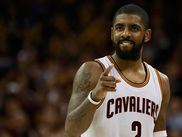 Quelle ironie, juste au moment où la plupart des clubs NBA rééllement ambitieux essaient de former des Super Teams pour contrer la domination de Golden State, Kyrie Irving décide qu'il veut quitter l'ombre de LeBron James à Cleveland!