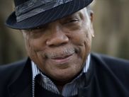 À 84 ans, le producteur qui a rendu riche Michael Jackson aurait pu décider de profiter de sa retraite dans une villa de Beverly Hills. Mais non, papy aime le Stream et a créé Qwest TV.