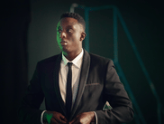 Le 7 novembre prochain la chaîne C8 commencera la diffusion d’ACCESS, nouvelle série française avec Ahmed Sylla en tête d’affiche. Et si vous hésitez encore à regarder cette comédie, voici 5 bonnes raisons pour vous convaincre.