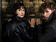Pour le film Les Animaux Fantastiques : Les Crimes de Grindelwald qui sort le 14 novembre prochain, MinaLima a imaginé une carte de Paris, mettant en relief huit lieux clés du film, ainsi que des premiers indices liés au film.