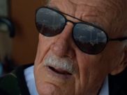 Ses illustres personnages costumés découverts en bande dessinée et qui font depuis le bonheur des spectateurs sur grand écran lui ont offert la postérité. Stan Lee, de son vrai nom Stanley Martin Lieber, est décédé à l'âge de 95 ans. Il aura scénarisé et édité au sein de plusieurs maisons d'édition, dont la plus célèbre est Marvel, de nombreux super-héros qui font désormais partie de la culture mondiale comme les Avengers, Spider-Man, Hulk, Iron Man ou encore les X-Men. Au cinéma, ses cameos sont devenus aussi cultes que ceux d'Alfred Hitchcock.
Il laisse un imaginaire plus vaste qu'un univers, avec des héros qui ne cessent de se renouveler tant sur papier que sur les écrans.