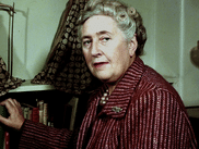 Le genre policier, les maîtres du crime et les histoires indémodables peuvent lui dire merci. Encore aujourd’hui, personne ne détrône Agatha Christie.