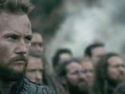 À l’occasion de la diffusion de la seconde partie de saison 5 de la série Vikings, en US+24 sur CANAL+ SÉRIES et myCANAL, l’acteur Jordan Smith (Ubbe) s'est livré sur son personnage et les coulisses des tournages.